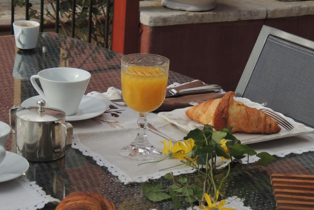 Sous L'Olivier Bed & Breakfast Menton Exterior photo